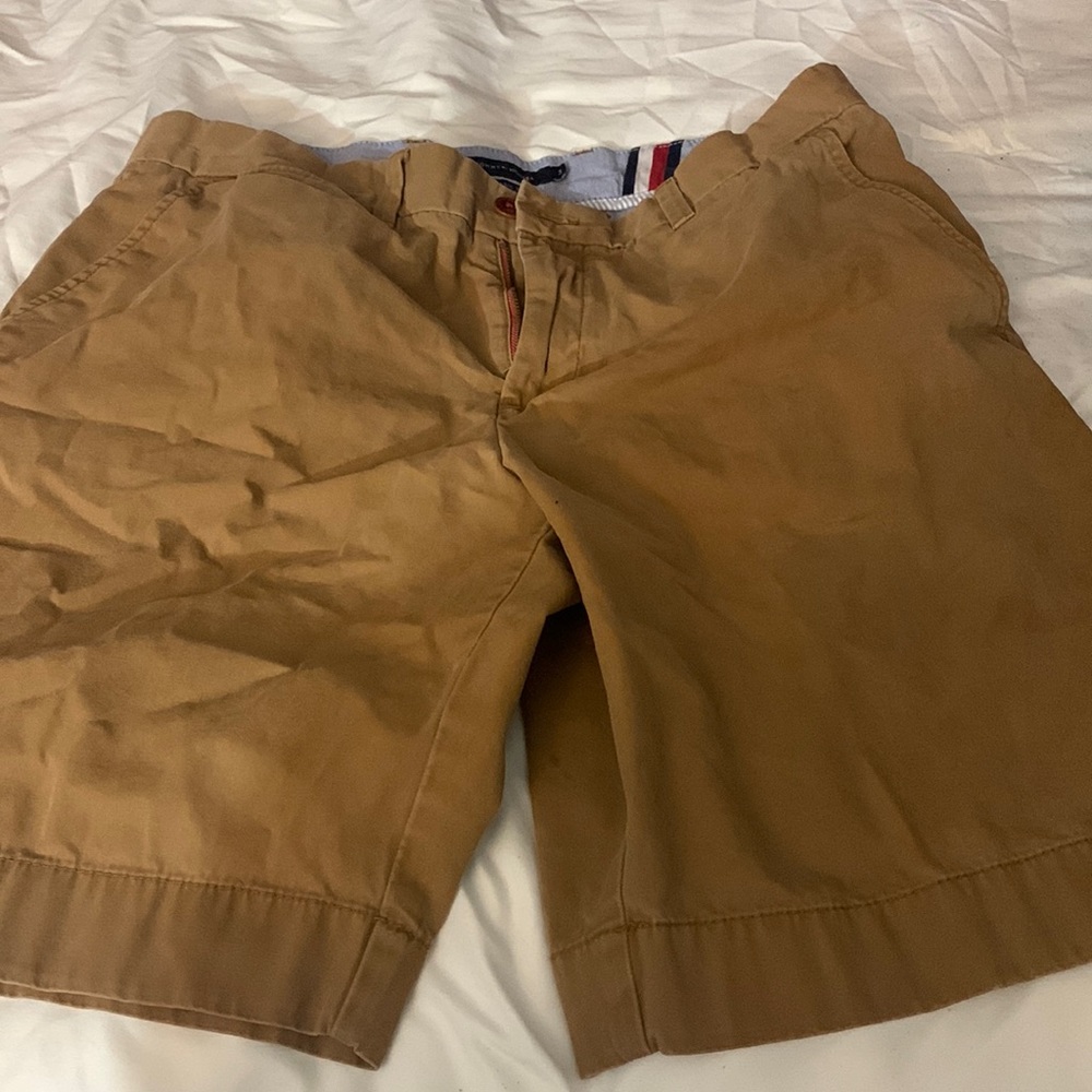 Tommy Hilfiger classic fit khaki shorts 34 EUC